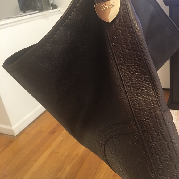 Authentic Gucci Signoria Leather Handbag - Picture 5 of 8